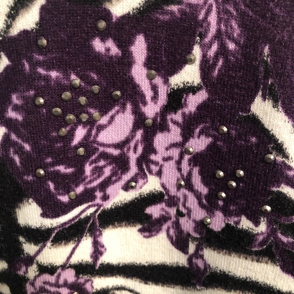 Women’s L Cardigan Zebra Print/Purple Flowers 🦓🌸 - Picture 3 of 4